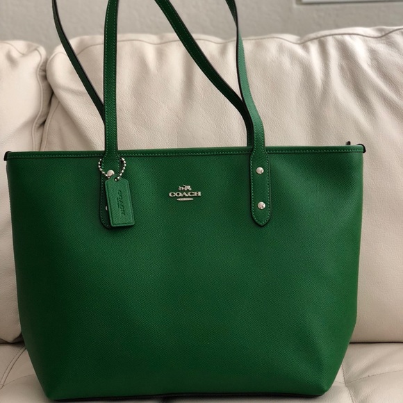coach green tote